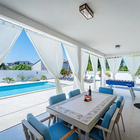 Nerium In - Haus Fuer 6 Personen