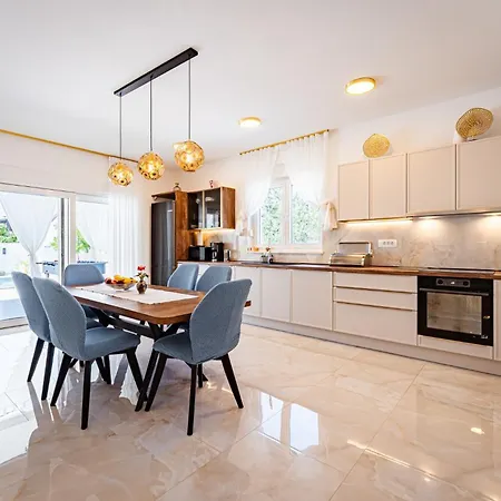 Vila Nerium In - Haus Fuer 6 Personen