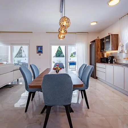 Vila Nerium In - Haus Fuer 6 Personen Kavran