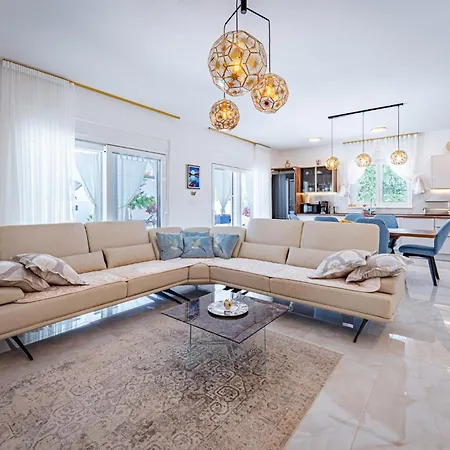 Nerium In - Haus Fuer 6 Personen * Kavran