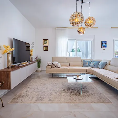 Nerium In - Haus Fuer 6 Personen *