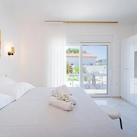 Nerium In - Haus Fuer 6 Personen Kavran