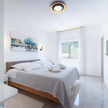 Villa Nerium In - Haus Fuer 6 Personen