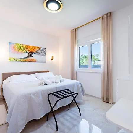 Villa Nerium In - Haus Fuer 6 Personen
